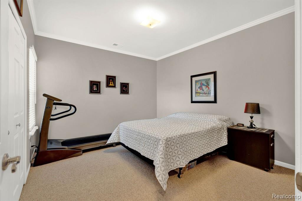 520 RED OAK, Walled Lake, MI 48390 — Photo 13