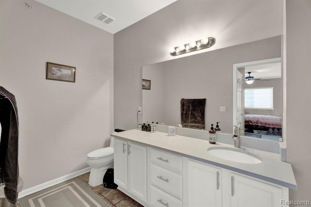 520 RED OAK, Walled Lake, MI 48390 — Photo 21