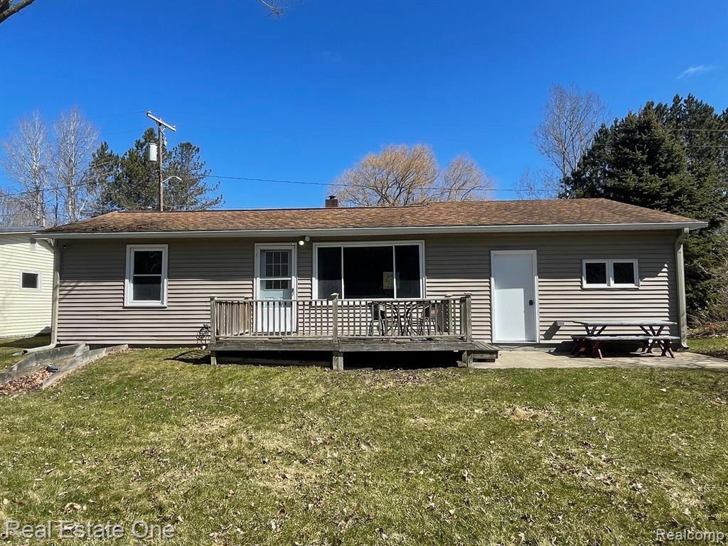 10541 RIVERSIDE Drive, Honor, MI 49640 — Photo 25