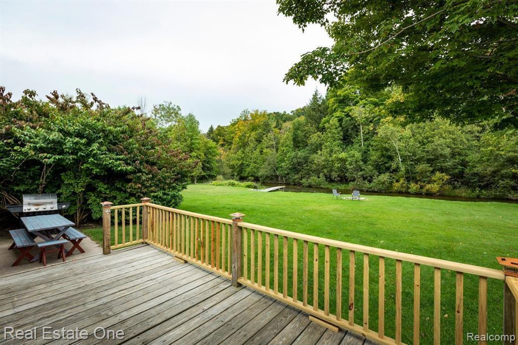 10541 RIVERSIDE Drive, Honor, MI 49640 — Photo 34