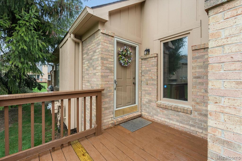 35048 White Pine Trail, Farmington Hills, MI 48335 — Photo 4