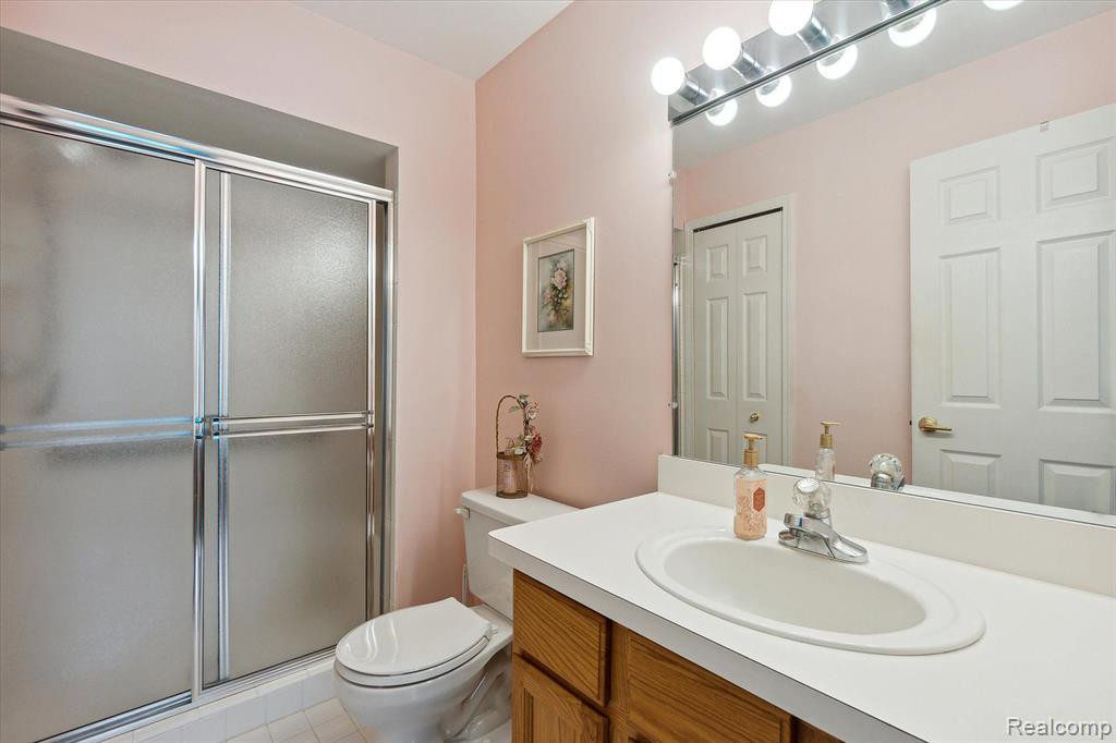 35048 White Pine Trail, Farmington Hills, MI 48335 — Photo 18