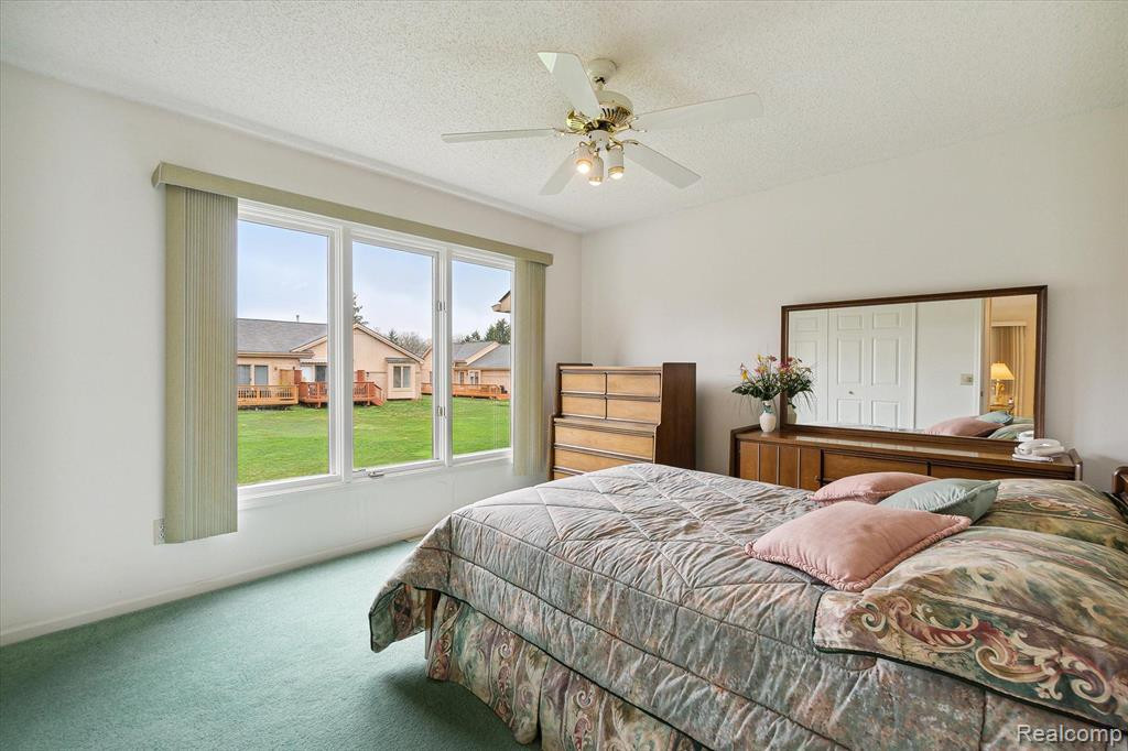 35048 White Pine Trail, Farmington Hills, MI 48335 — Photo 20