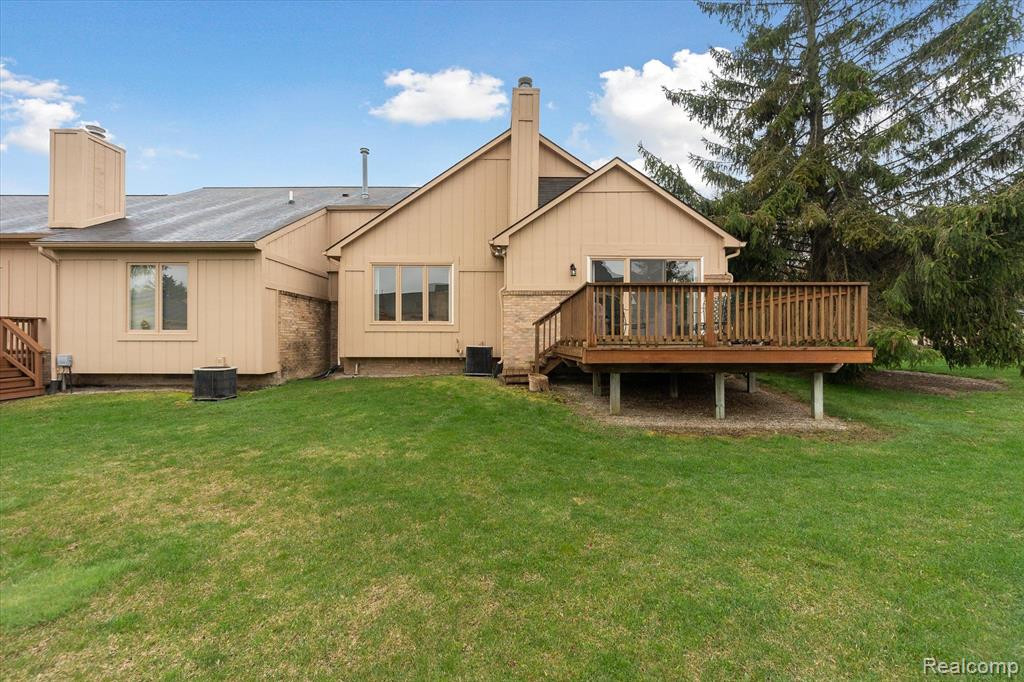 35048 White Pine Trail, Farmington Hills, MI 48335 — Photo 27