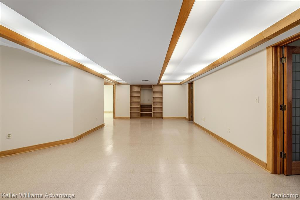 1372 LAUREL VIEW Drive, Ann Arbor, MI 48105 — Photo 22