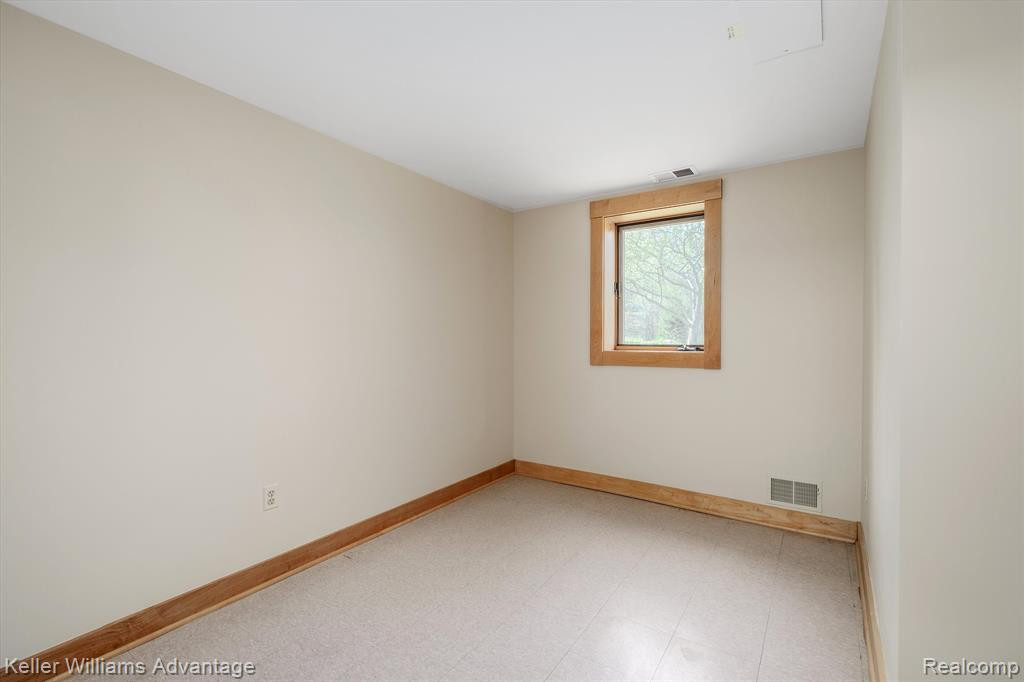 1372 LAUREL VIEW Drive, Ann Arbor, MI 48105 — Photo 23