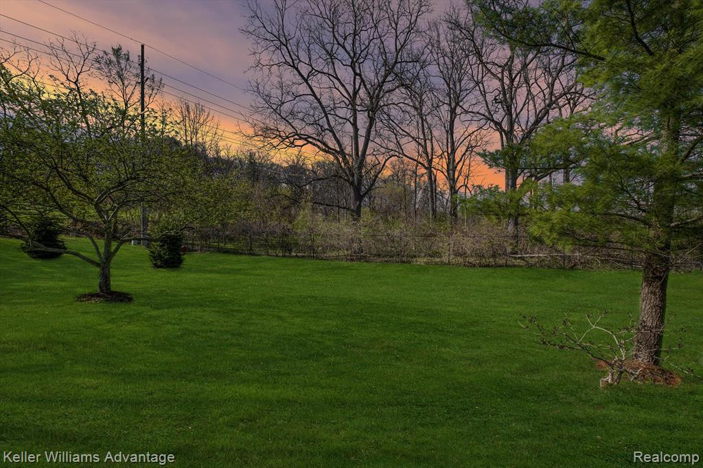 1372 LAUREL VIEW Drive, Ann Arbor, MI 48105 — Photo 30