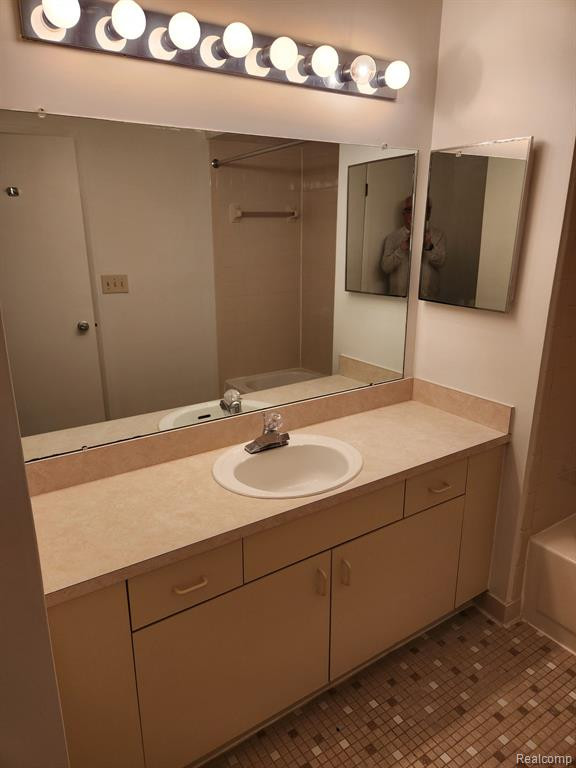 37066 KIRKSHIRE, Farmington Hills, MI 48331 — Photo 13