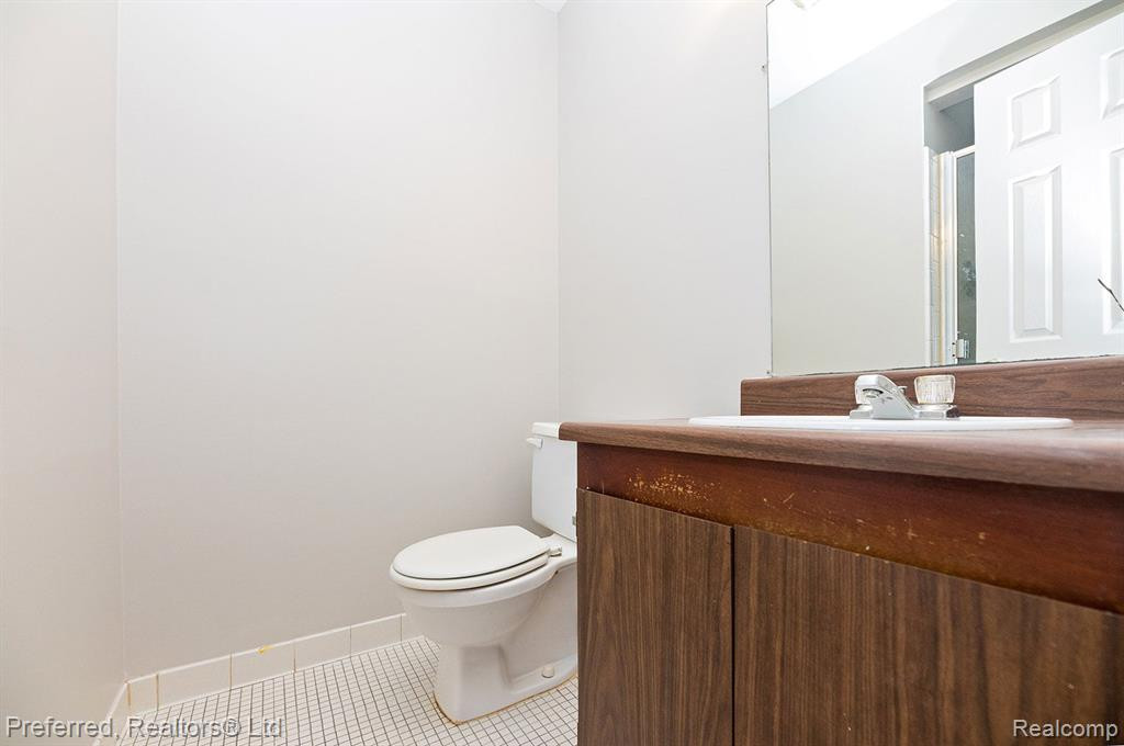 7422 WOODVIEW Street, 1, Westland, MI — Photo 13
