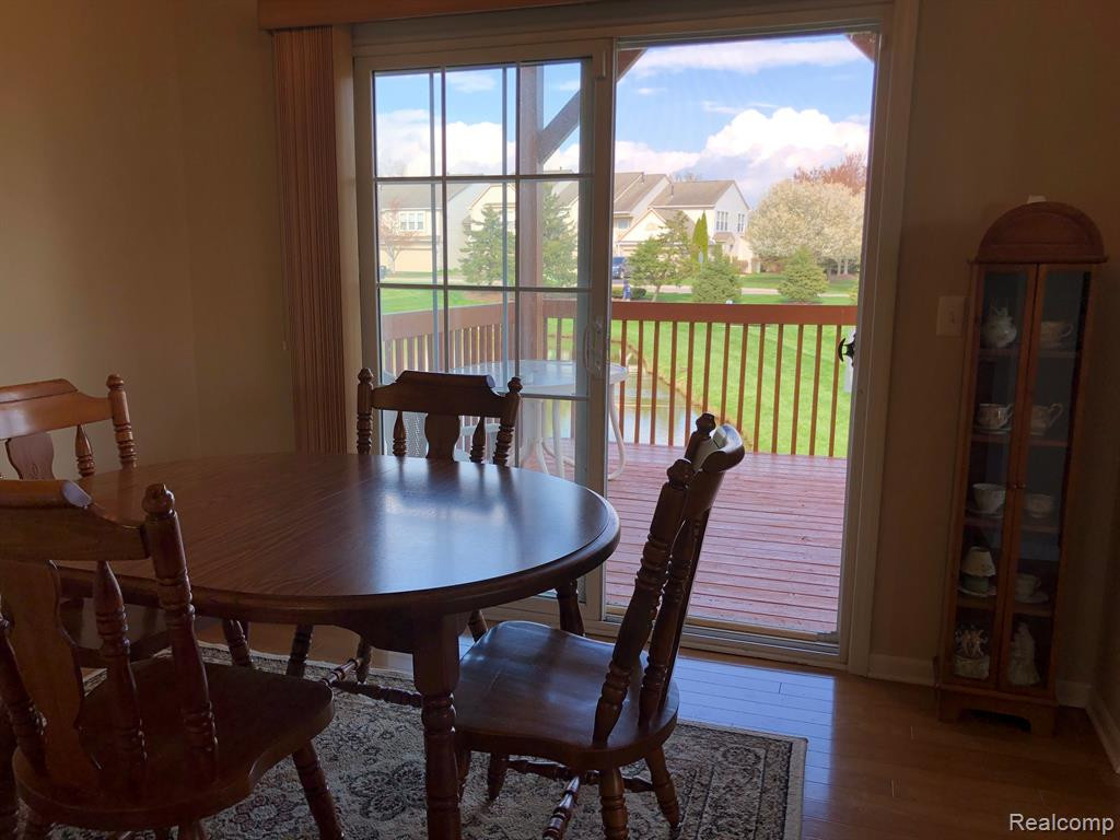 26667 KIRKWAY Drive, Woodhaven, MI 48183 — Photo 13