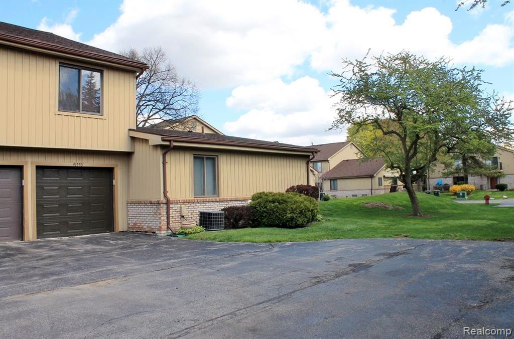 41553 BEDFORD Drive, Canton, MI 48187 — Photo 2