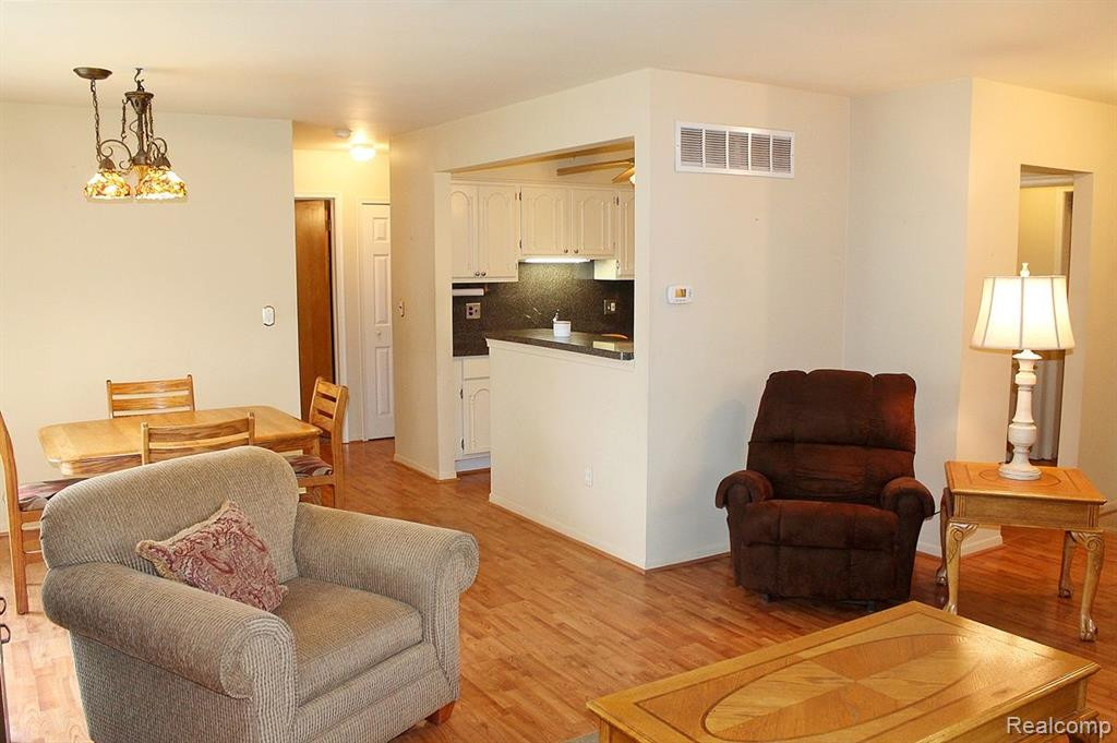 41553 BEDFORD Drive, Canton, MI 48187 — Photo 9