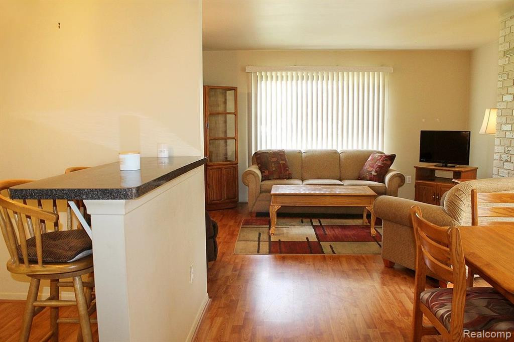 41553 BEDFORD Drive, Canton, MI 48187 — Photo 10