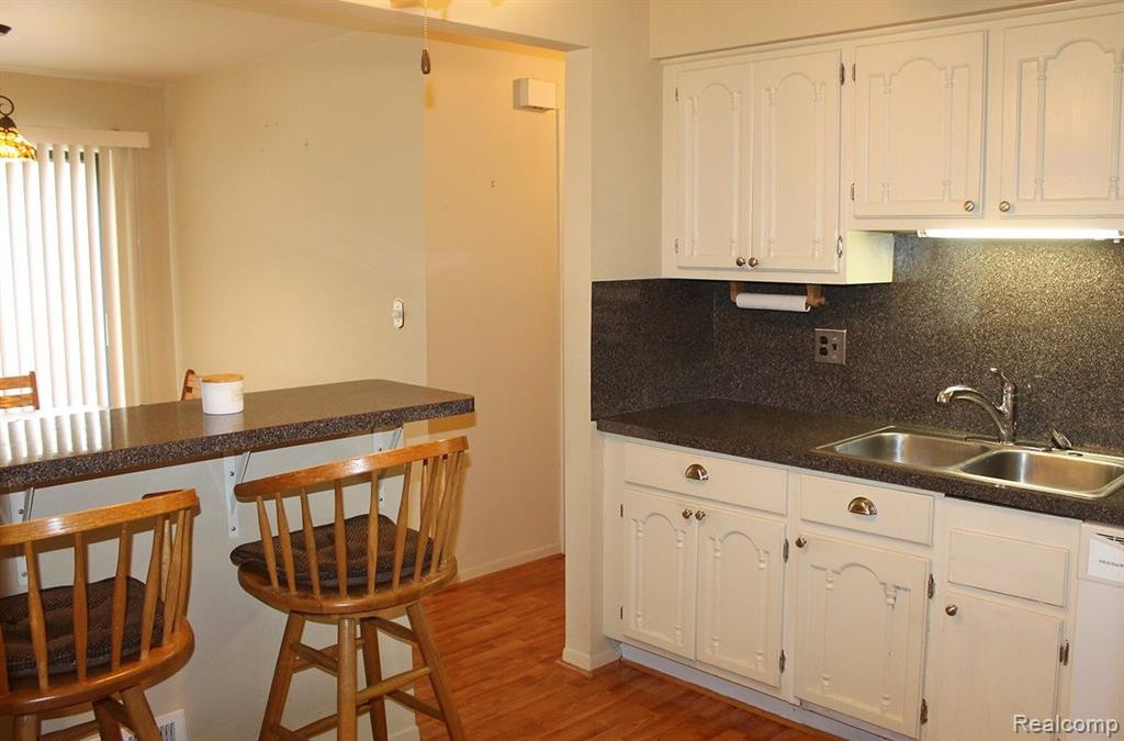 41553 BEDFORD Drive, Canton, MI 48187 — Photo 21