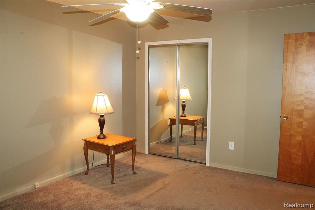 41553 BEDFORD Drive, Canton, MI 48187 — Photo 25