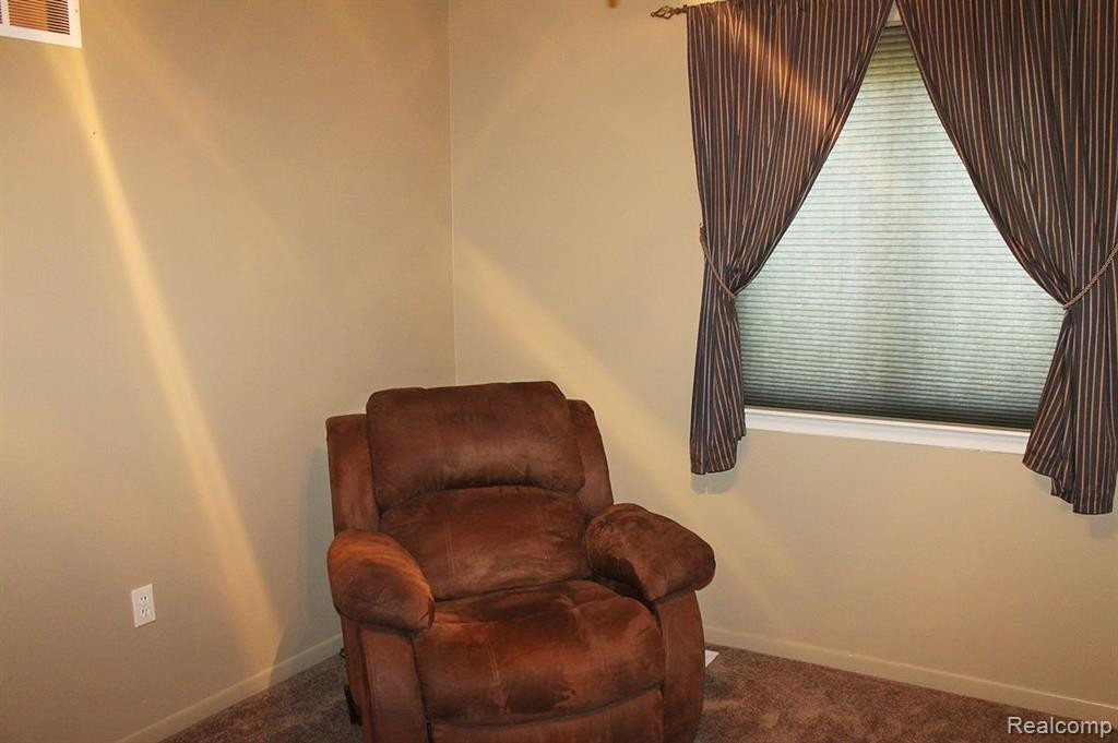 41553 BEDFORD Drive, Canton, MI 48187 — Photo 27