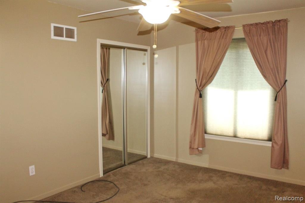 41553 BEDFORD Drive, Canton, MI 48187 — Photo 29
