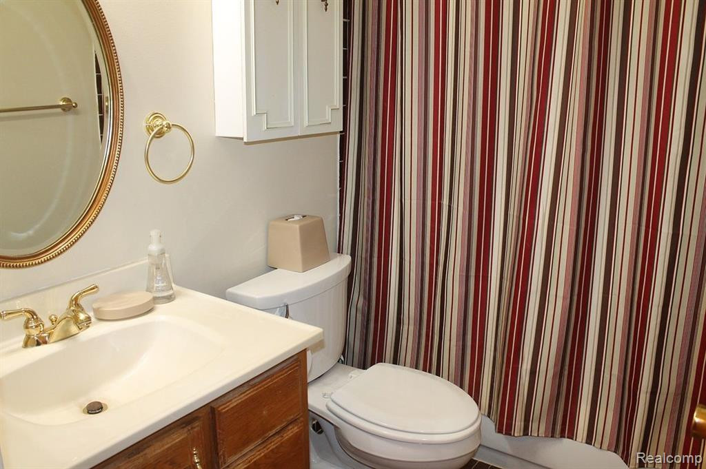 41553 BEDFORD Drive, Canton, MI 48187 — Photo 30