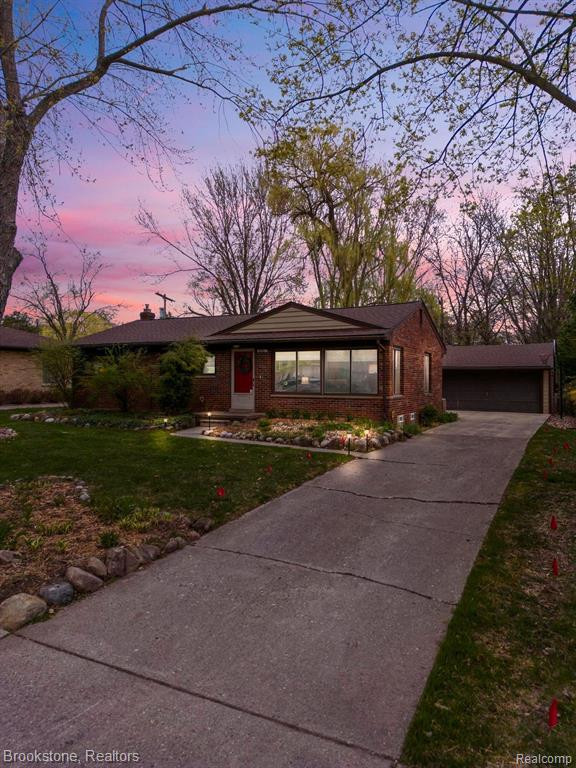 335 Hazelwood Avenue, Ann Arbor, MI 48103 — front exterior