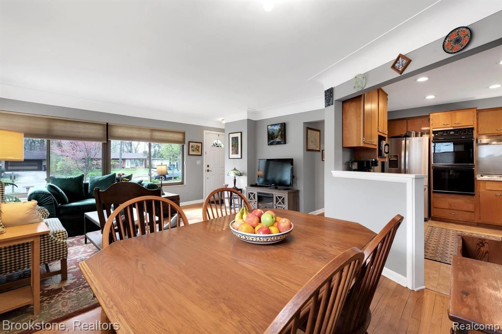 335 Hazelwood Avenue, Ann Arbor, MI 48103 — Photo 8