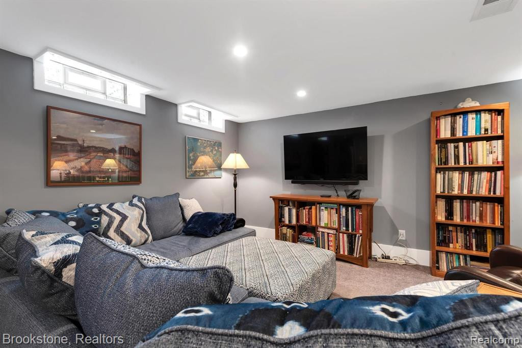 335 Hazelwood Avenue, Ann Arbor, MI 48103 — Photo 19