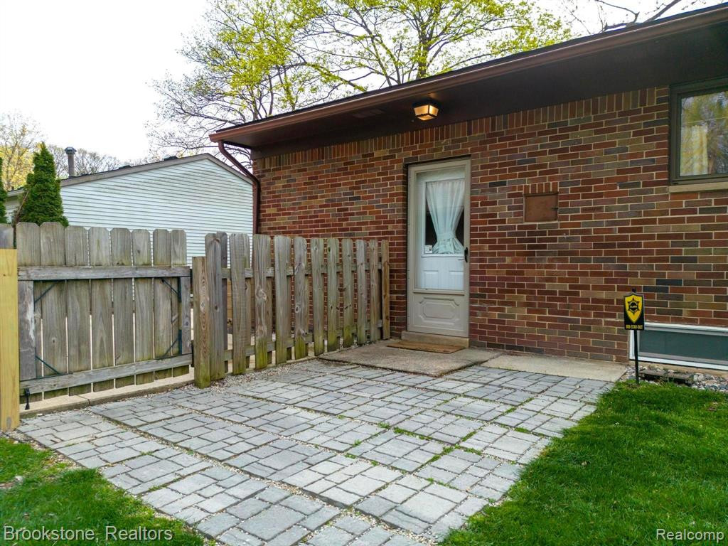 335 Hazelwood Avenue, Ann Arbor, MI 48103 — Photo 30