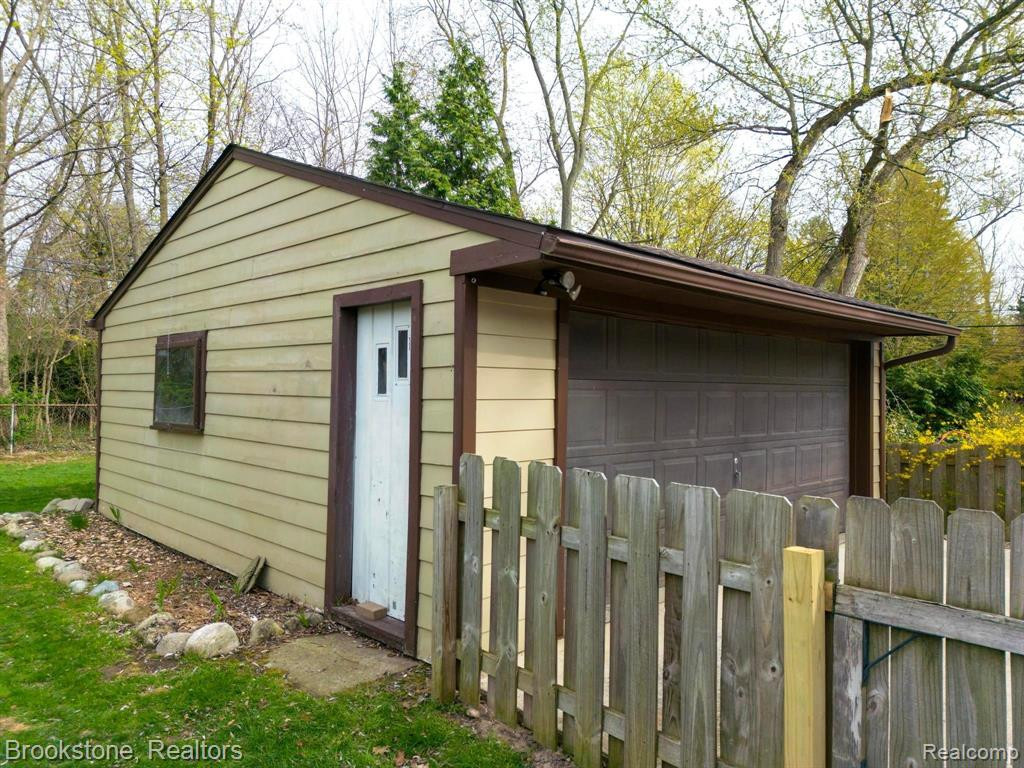 335 Hazelwood Avenue, Ann Arbor, MI 48103 — Photo 34