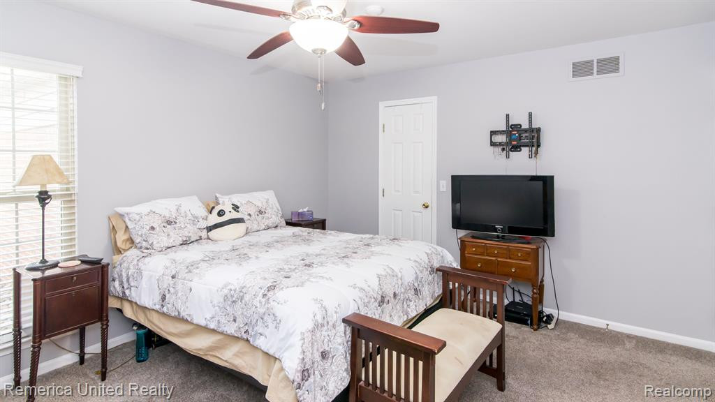 1944 HAWKS NEST Court, 56, Canton, MI 48188 — Photo 15