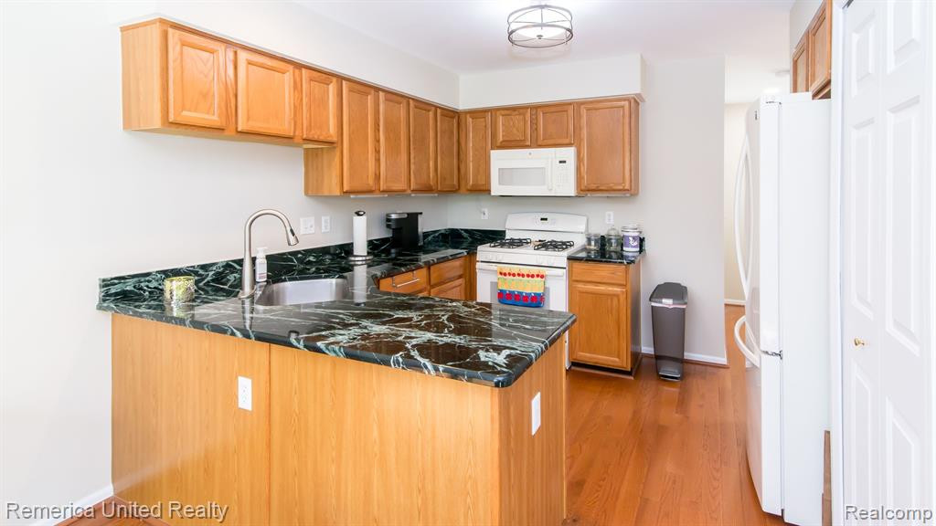 1944 HAWKS NEST Court, 56, Canton, MI 48188 — Photo 25