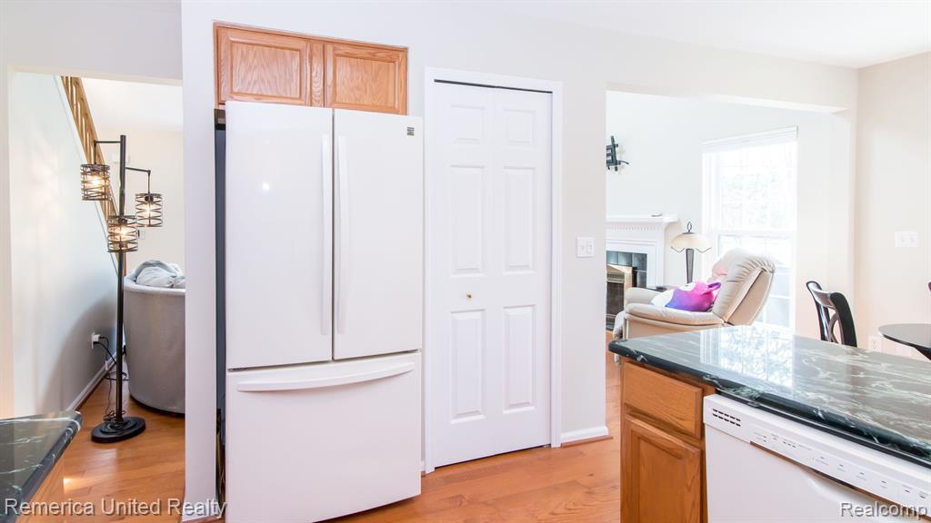 1944 HAWKS NEST Court, 56, Canton, MI 48188 — Photo 26