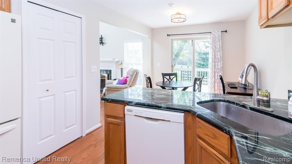 1944 HAWKS NEST Court, 56, Canton, MI 48188 — Photo 27