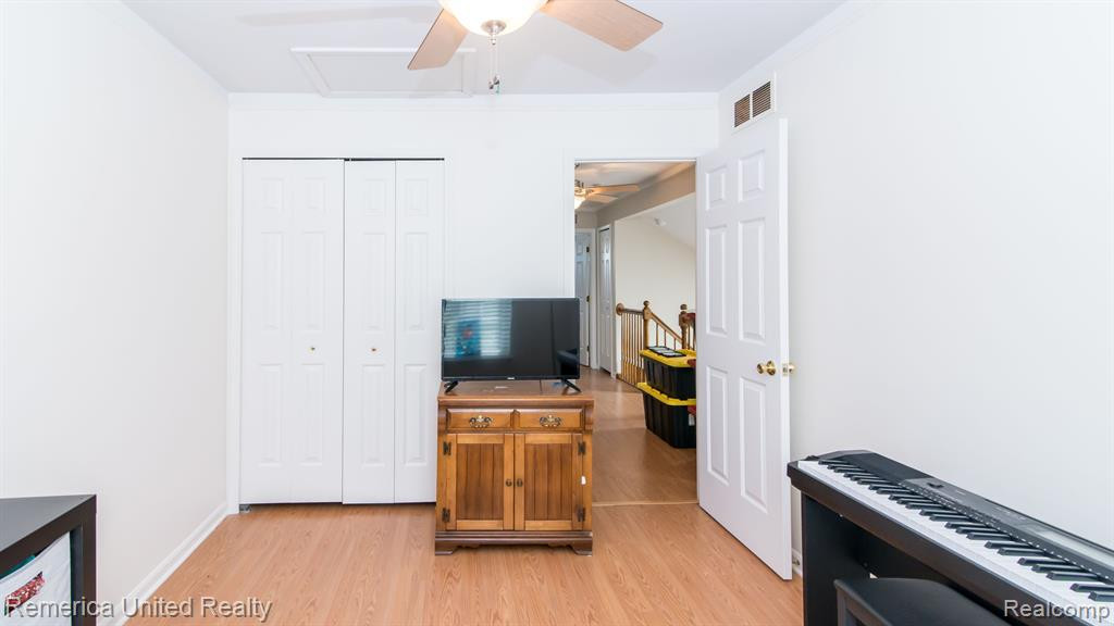 1944 HAWKS NEST Court, 56, Canton, MI 48188 — Photo 32