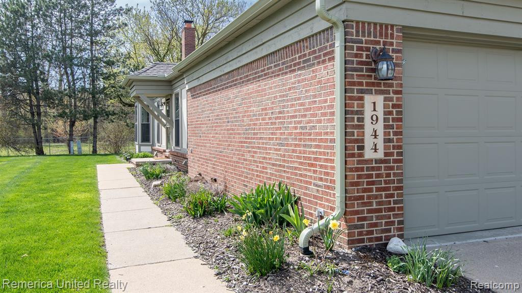 1944 HAWKS NEST Court, 56, Canton, MI 48188 — Photo 47