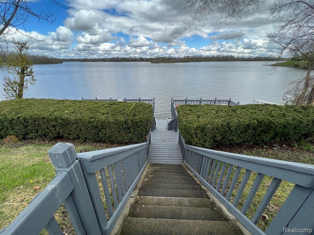 9631 HARBOUR COVE, Ypsilanti, MI 48197 — Photo 11