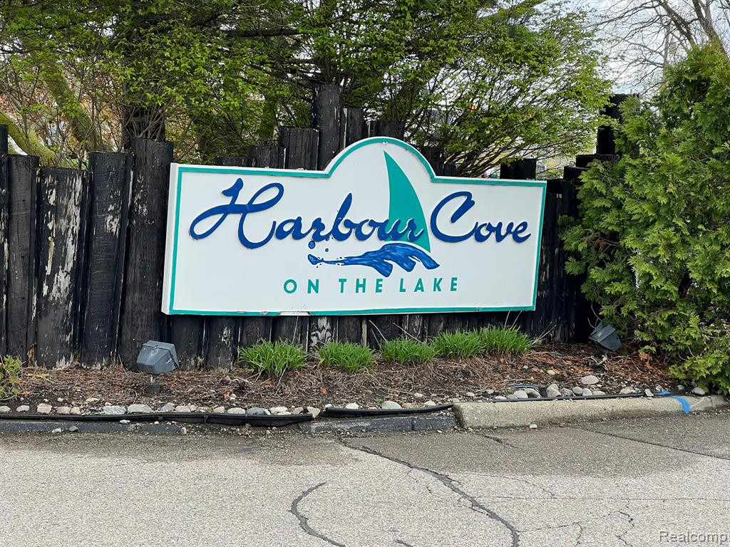 9631 HARBOUR COVE, Ypsilanti, MI 48197 — Photo 21