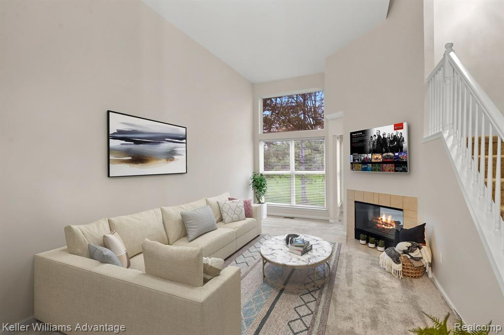 1033 CALPERNIA, Wixom, MI 48393 — Photo 5
