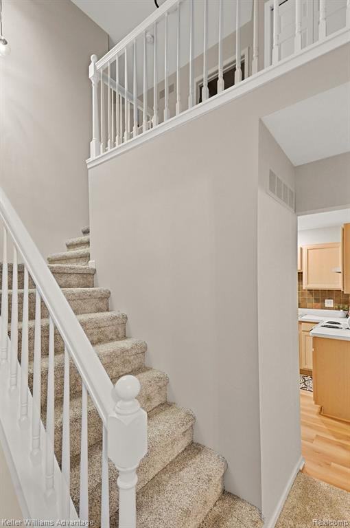 1033 CALPERNIA, Wixom, MI 48393 — Photo 18