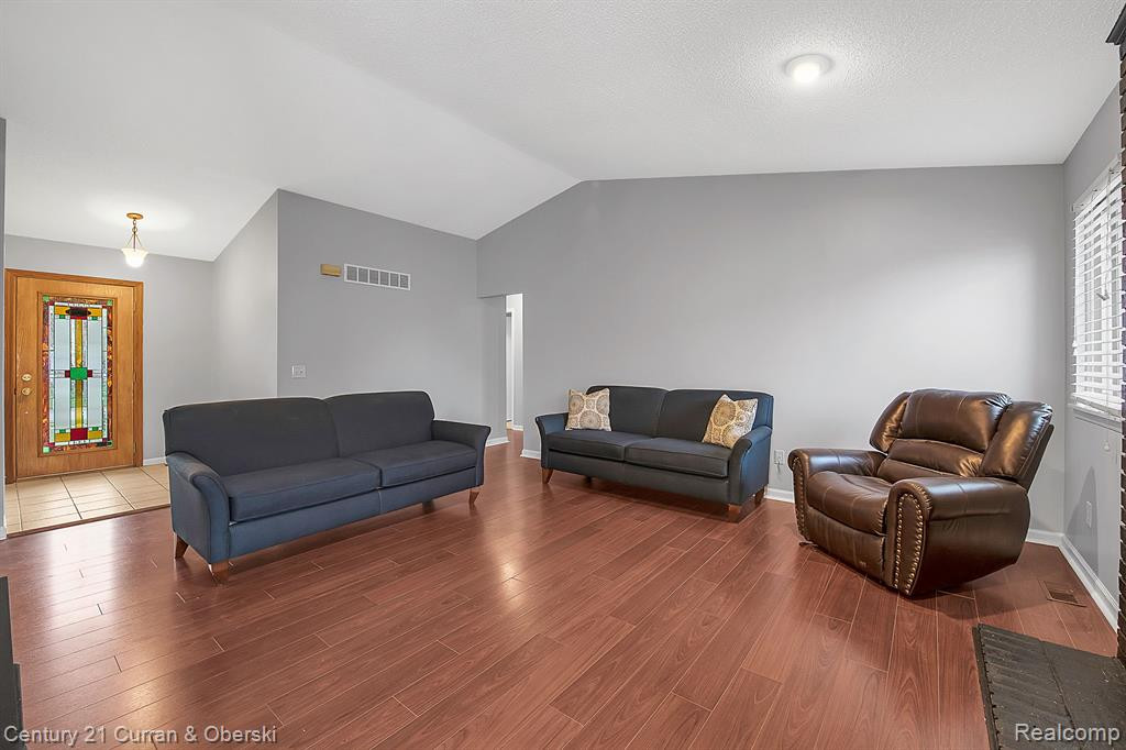 1037 HIGH RIDGE Drive, Canton, MI 48187 — Photo 4