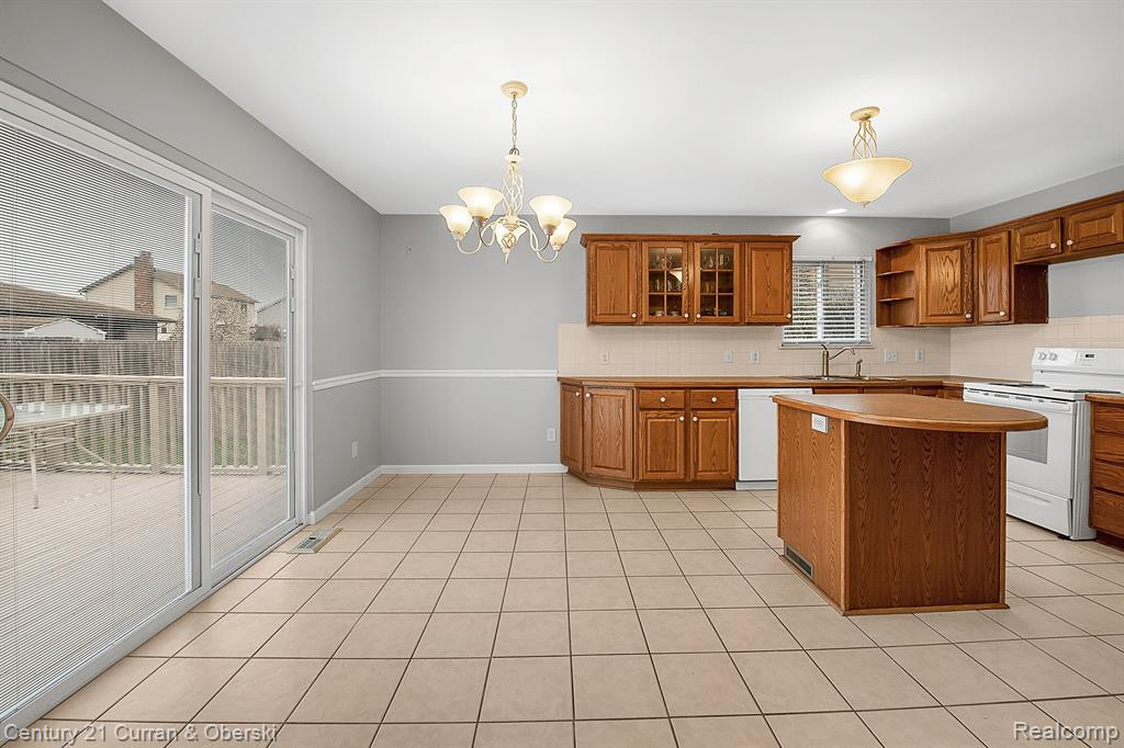 1037 HIGH RIDGE Drive, Canton, MI 48187 — Photo 6