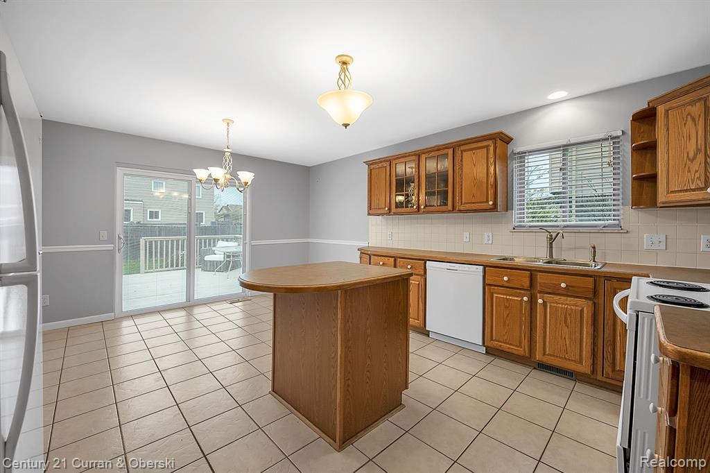 1037 HIGH RIDGE Drive, Canton, MI 48187 — Photo 9