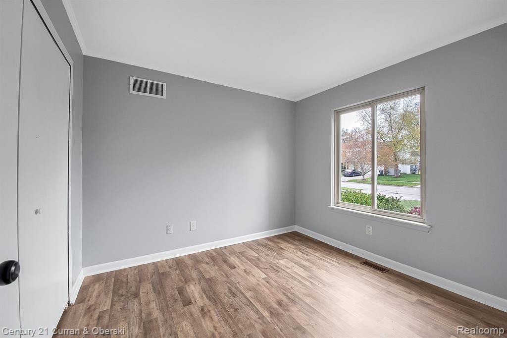 1037 HIGH RIDGE Drive, Canton, MI 48187 — Photo 13
