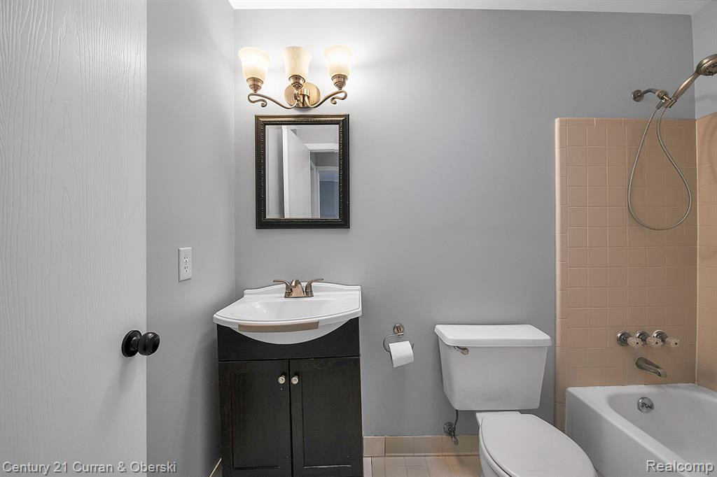 1037 HIGH RIDGE Drive, Canton, MI 48187 — Photo 15