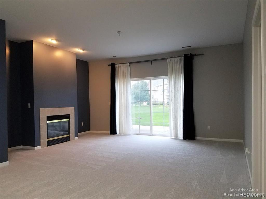 9521 LAKESIDE Drive, Ypsilanti, MI 48197 — Photo 4