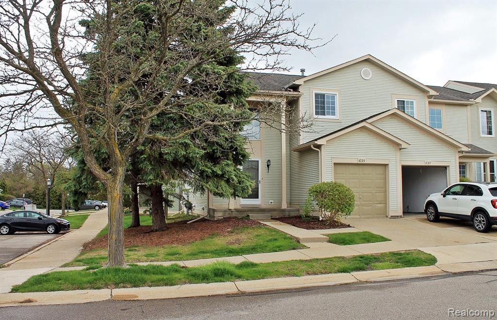 635 LIBERTY POINTE Drive, Ann Arbor, MI 48103 — Photo 2