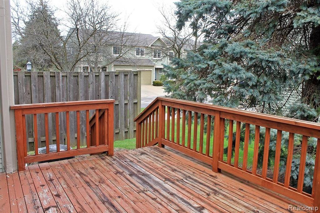 635 LIBERTY POINTE Drive, Ann Arbor, MI 48103 — Photo 5