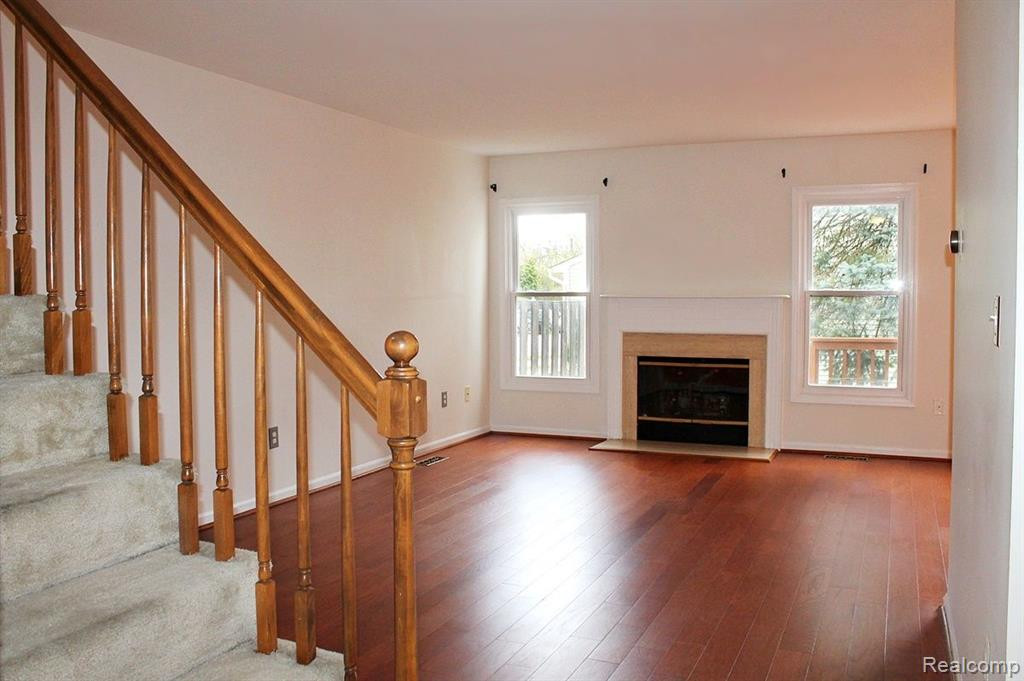 635 LIBERTY POINTE Drive, Ann Arbor, MI 48103 — Photo 13
