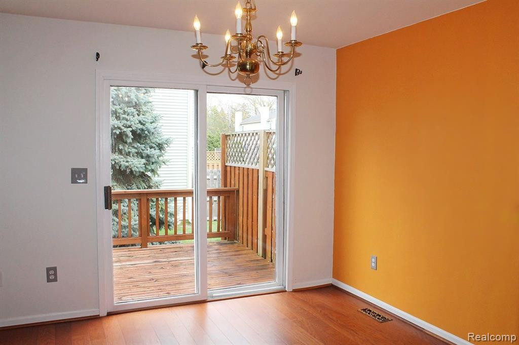 635 LIBERTY POINTE Drive, Ann Arbor, MI 48103 — Photo 14