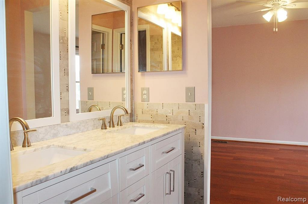 635 LIBERTY POINTE Drive, Ann Arbor, MI 48103 — Photo 23