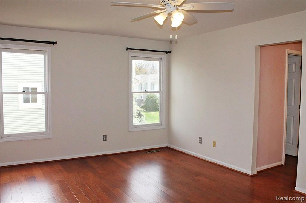 635 LIBERTY POINTE Drive, Ann Arbor, MI 48103 — Photo 27