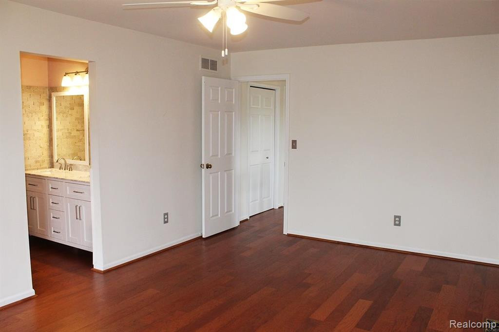 635 LIBERTY POINTE Drive, Ann Arbor, MI 48103 — Photo 28